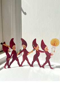 5 Elves In A Row - Christmas Paper Decoration - jiminy eco - toys