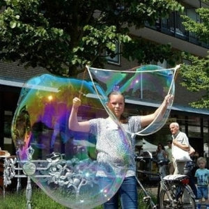 BubbleLab Basic Giant Bubble Kit - 1 wand-and-rope, 5 litres bubblemix - ADD FAIRY LIQUID - jiminy eco-toys