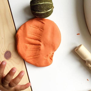 Organic scented handmade play dough in plastic-free tin - jiminy eco-toys